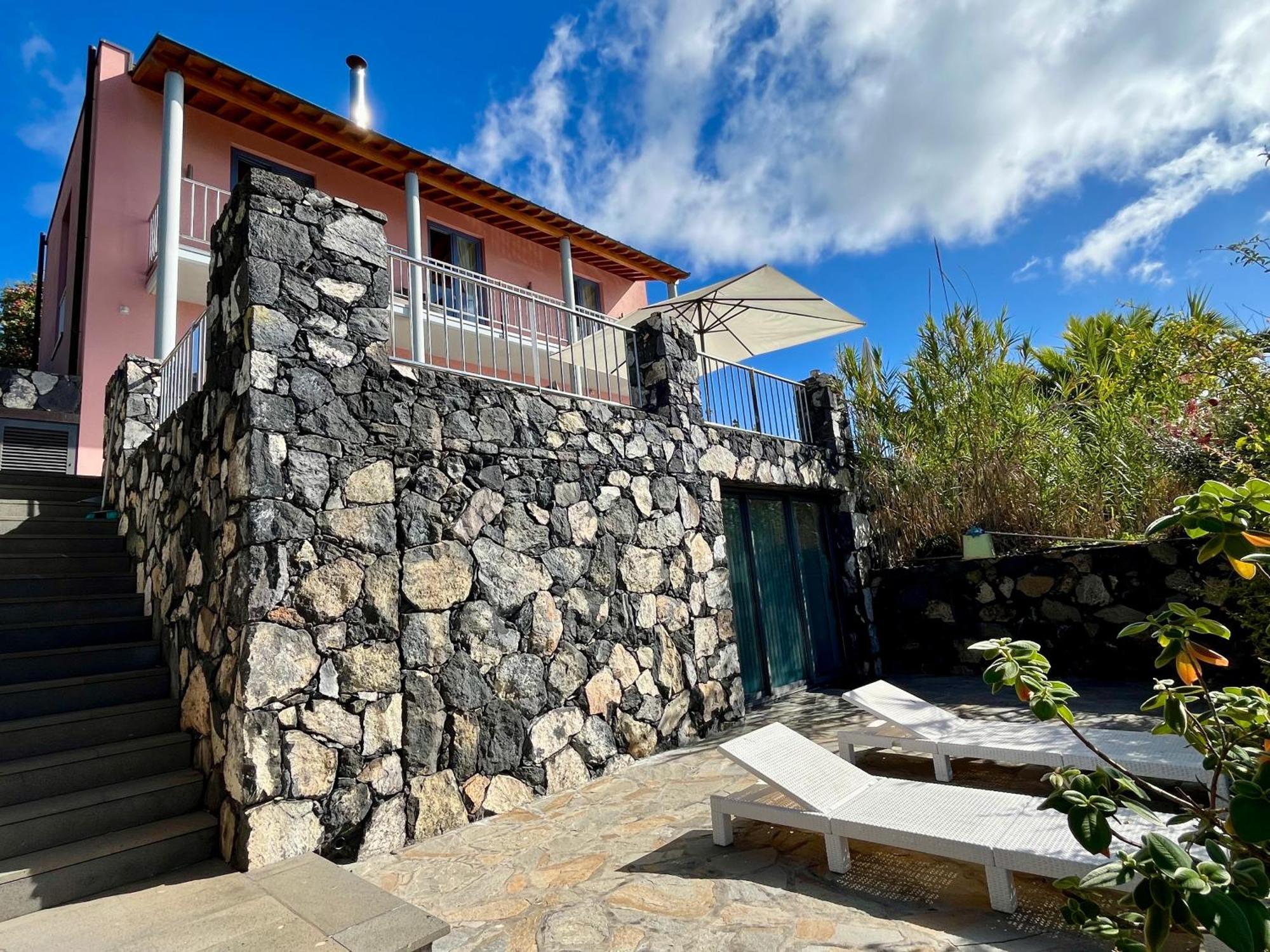 Villa Buena Vista mit beheiztem, abdeckbarem Pool und Sauna Tijarafe Exterior foto